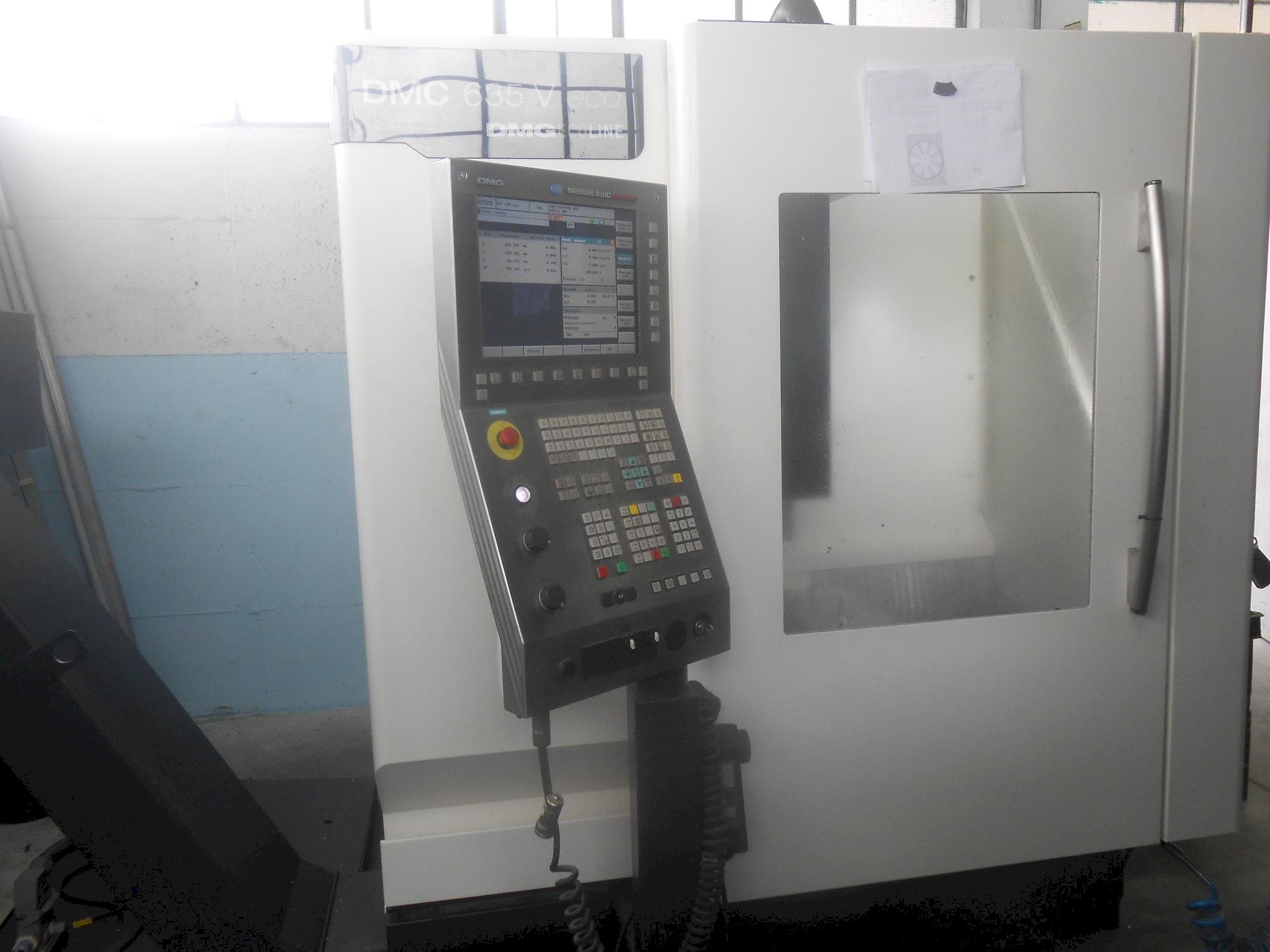 Prikaz stroja DECKEL MAHO DMC 635V sprijeda