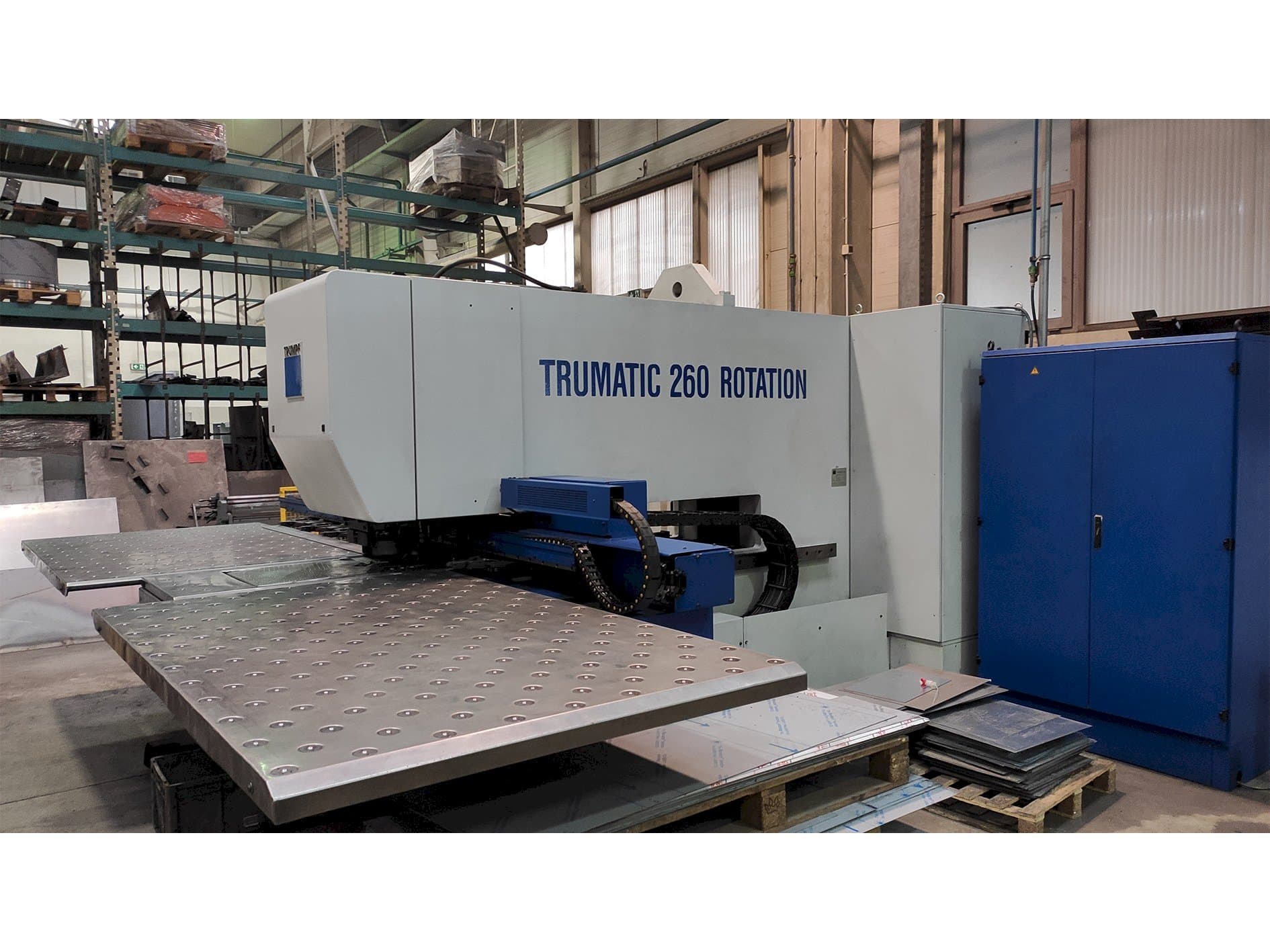 Prikaz stroja Trumpf TC260R sprijeda