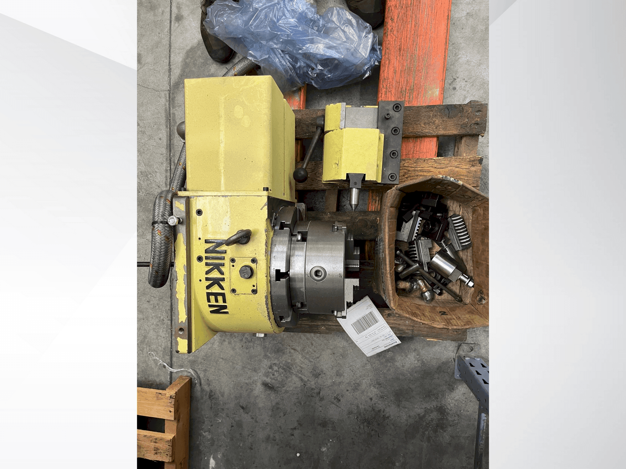 Prikaz stroja NIKKEN CNC 260 sprijeda