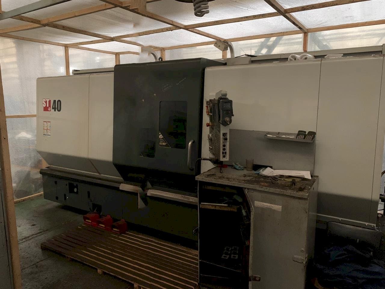 Prikaz stroja HAAS ST-40 sprijeda