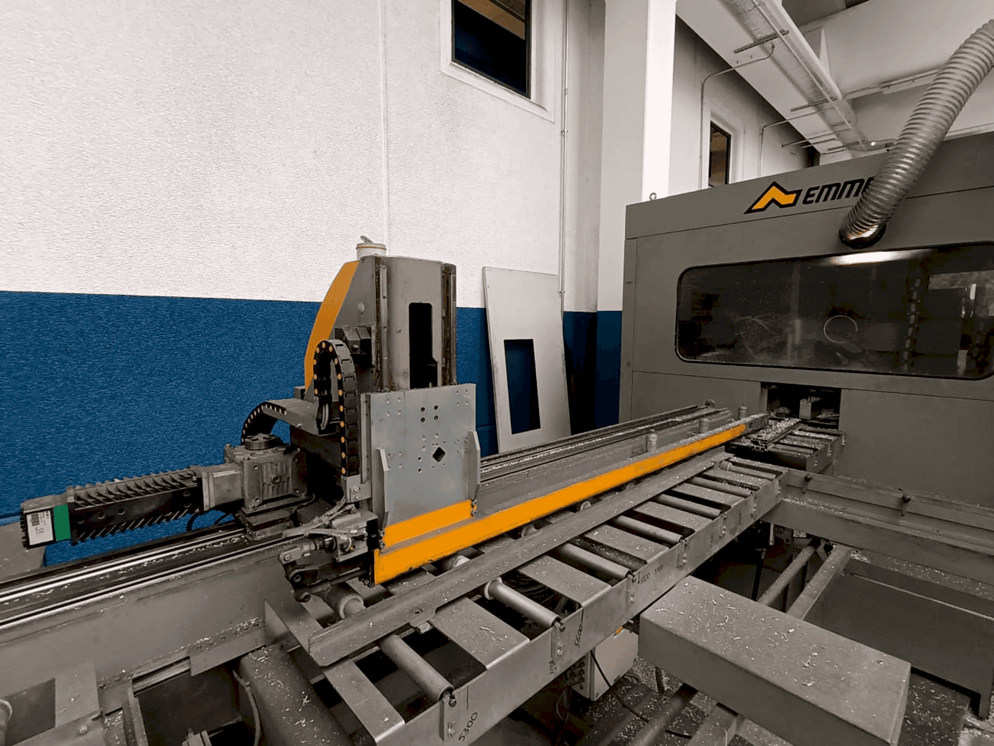 Prikaz stroja Emmegi Quadra sprijeda