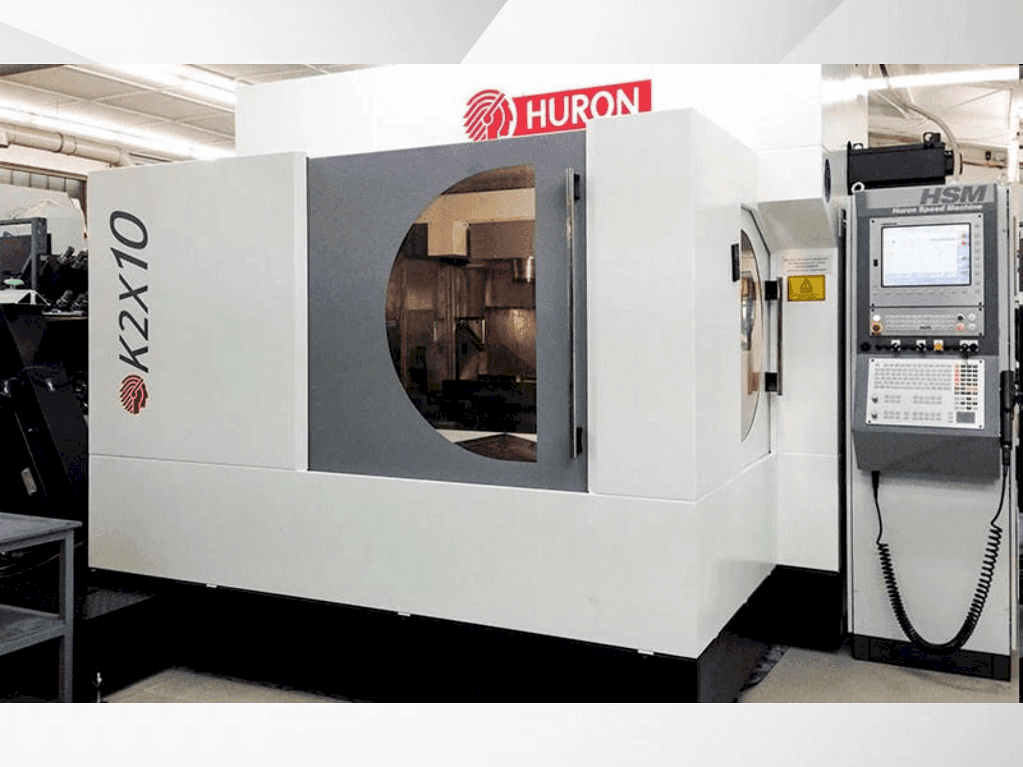 Prikaz stroja Huron K2X10 sprijeda