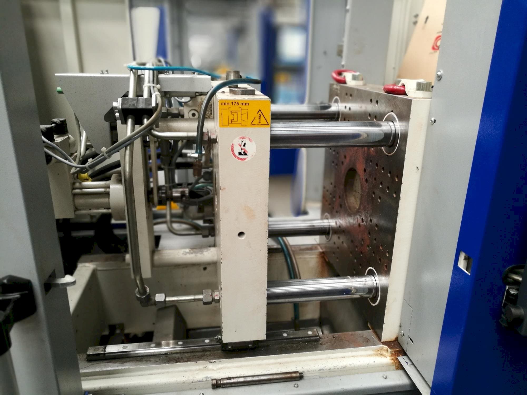 Prikaz stroja Krauss Maffei KM 35-55 CX sprijeda