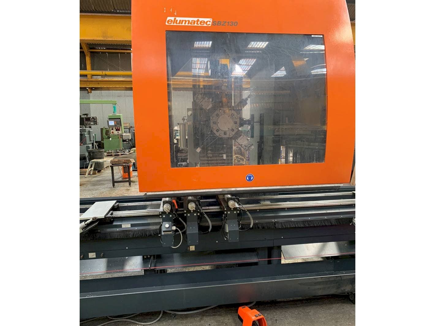 Prikaz stroja Elumatec SBZ 130 sprijeda