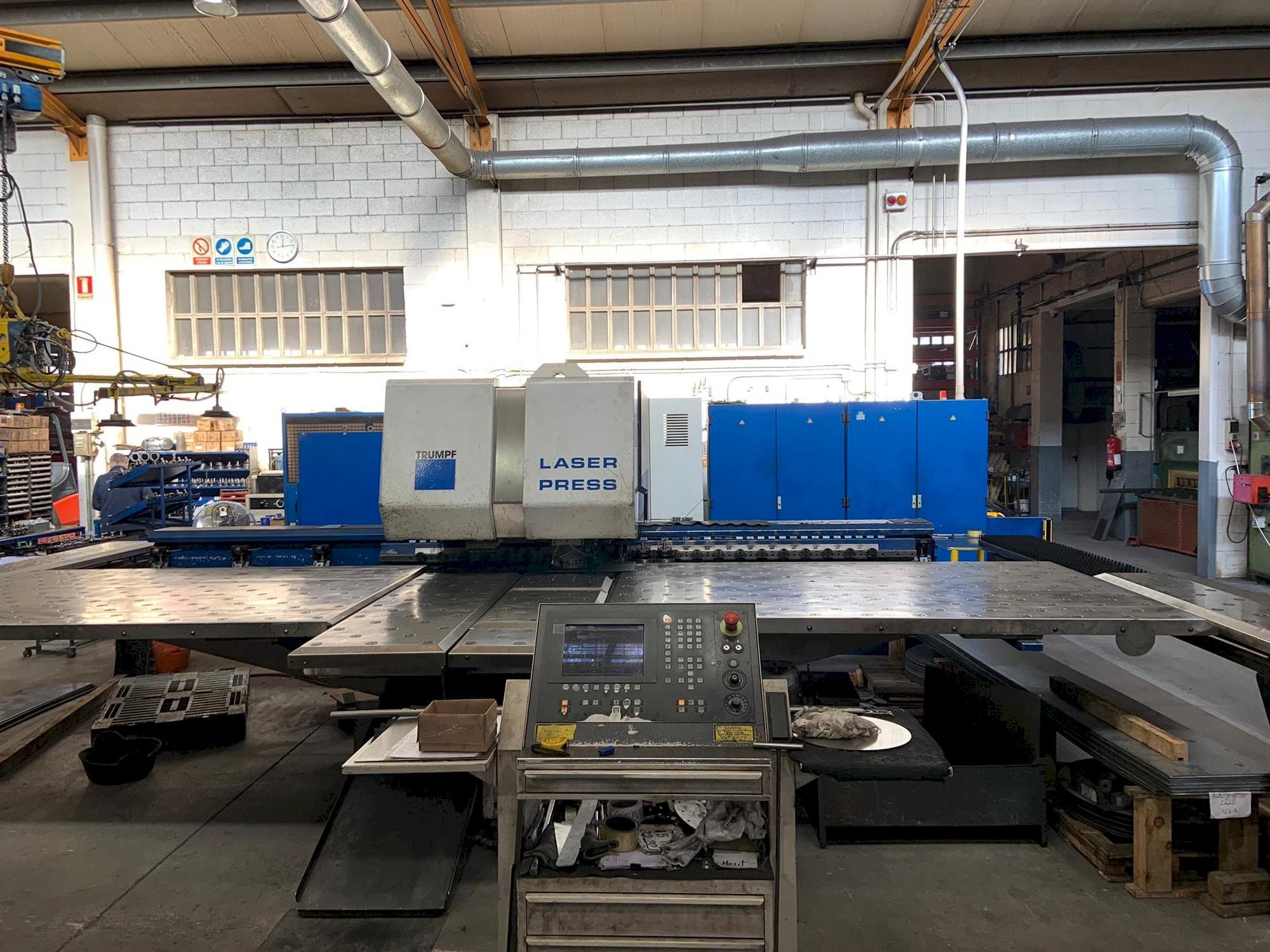 Prikaz stroja Trumpf Trumatic 600 L sprijeda