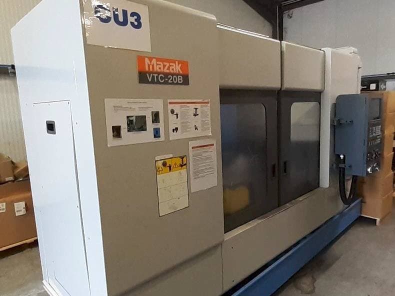 Prikaz stroja Mazak VTC 20B sprijeda