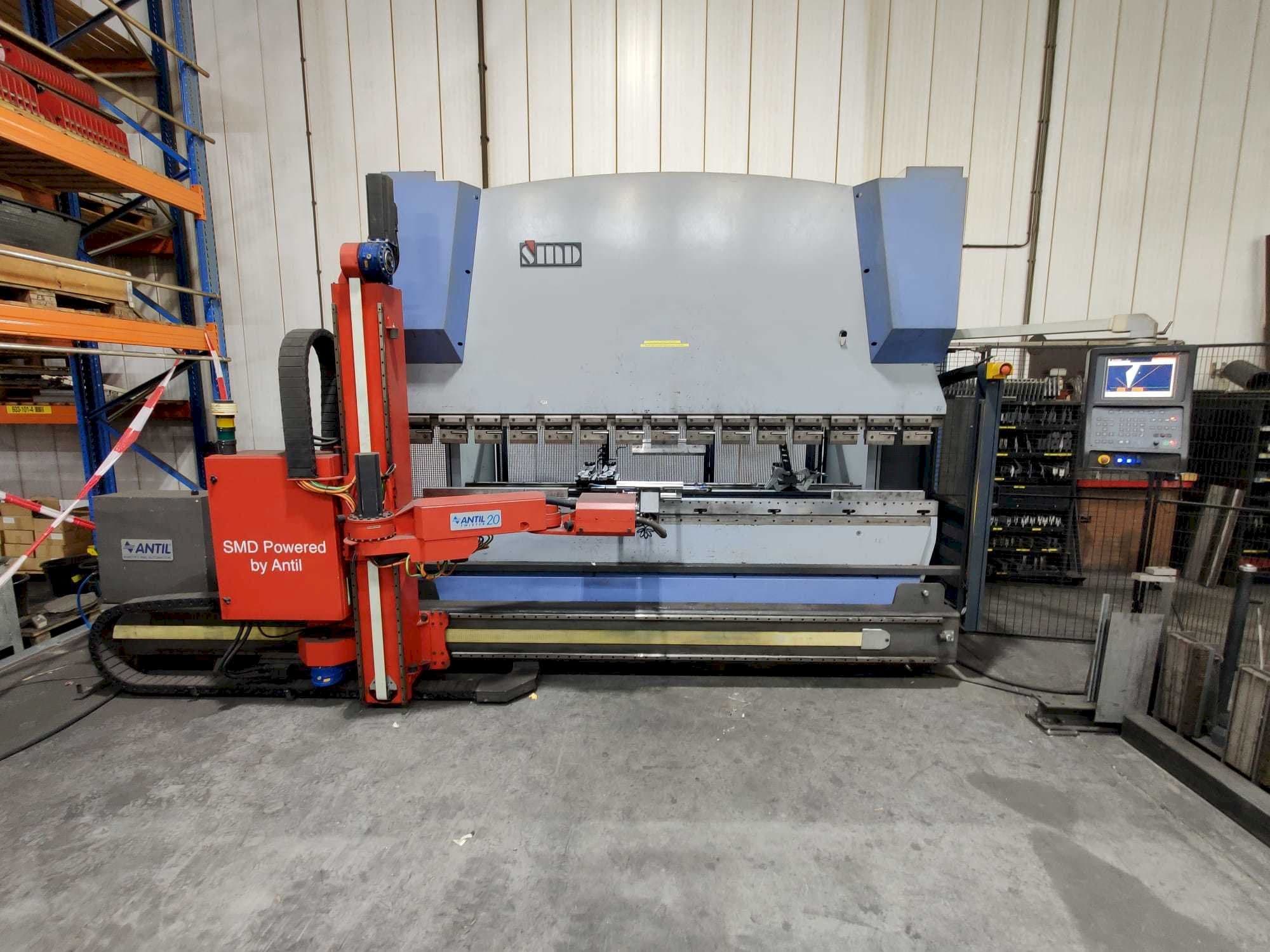 Prikaz stroja SMD PBH 110-3100-4C sprijeda