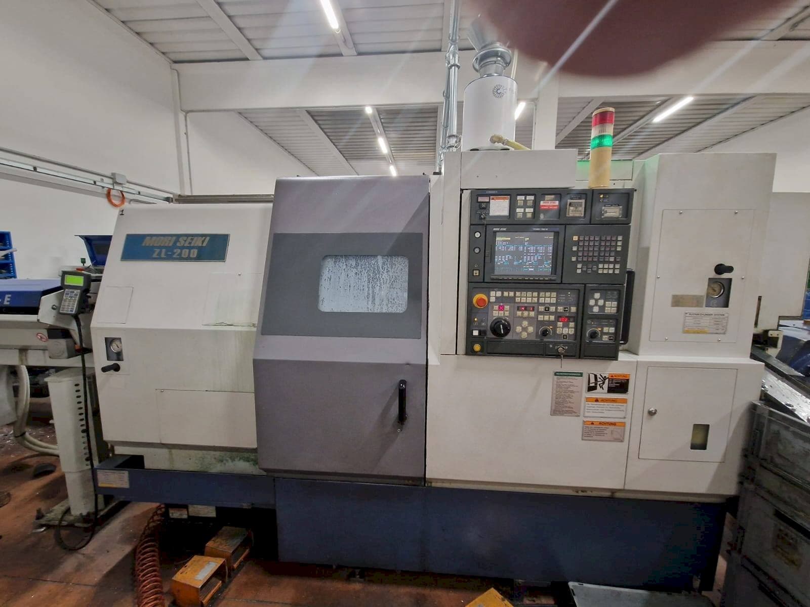 Prikaz stroja MORI SEIKI ZL-200SMC sprijeda