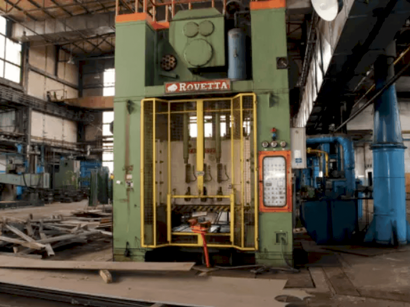 Prikaz stroja ROVETTA PRESSE 400T sprijeda