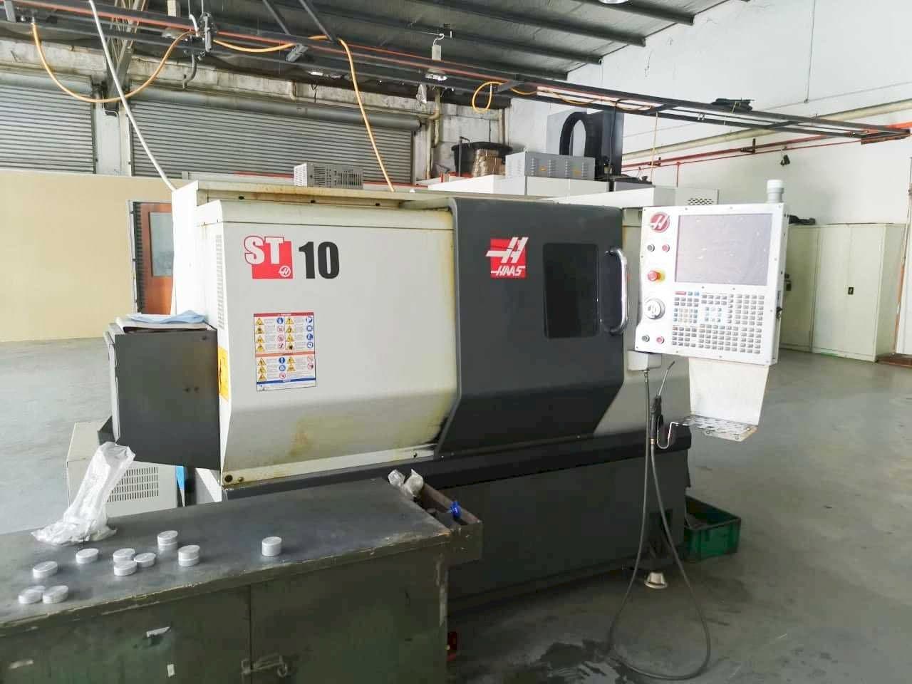 Prikaz stroja HAAS ST-10 sprijeda