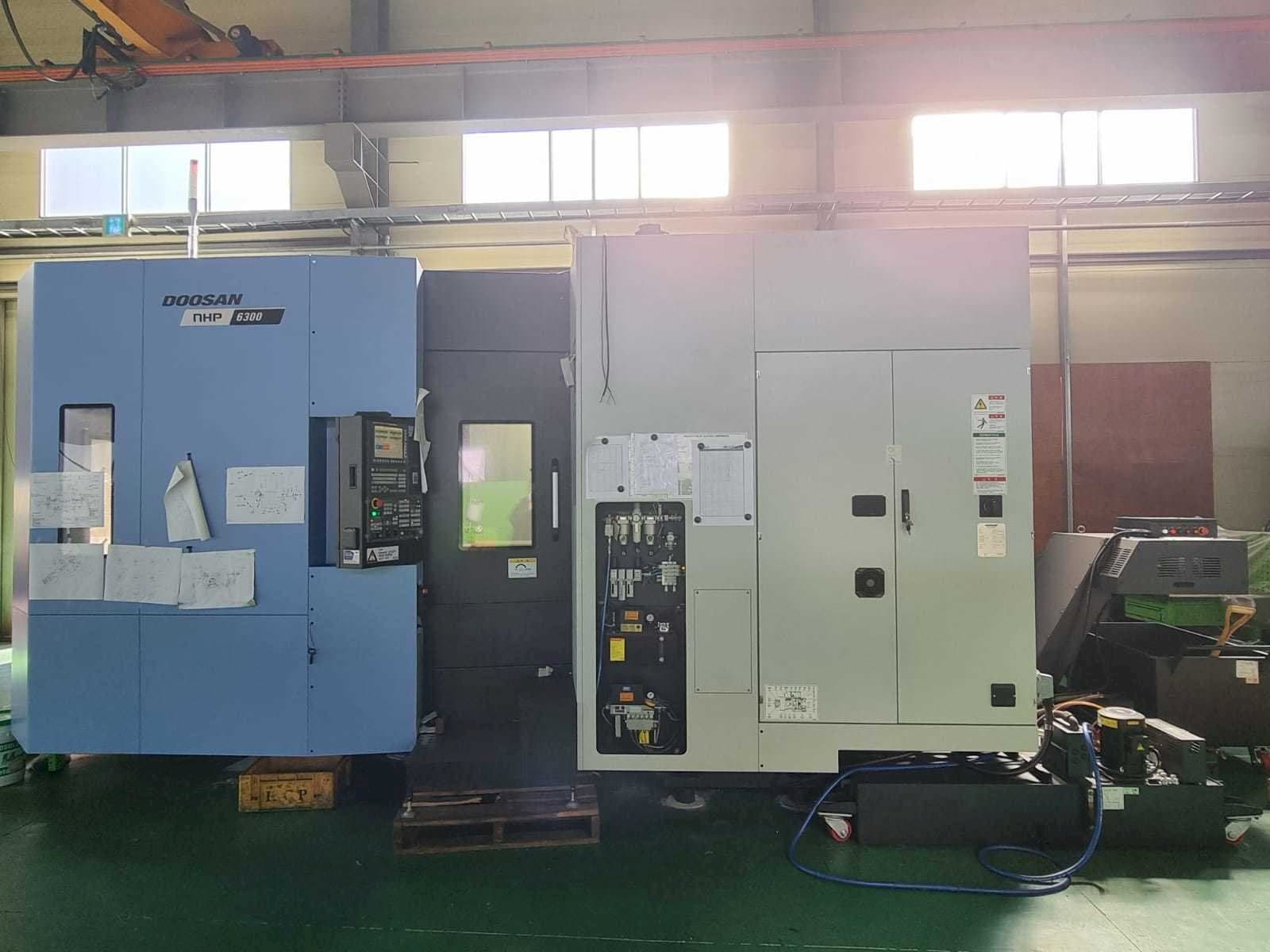 Prikaz stroja Doosan NHP 6300 sprijeda