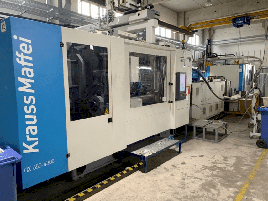 Prikaz stroja Krauss Maffei KM650-4300 GX sprijeda