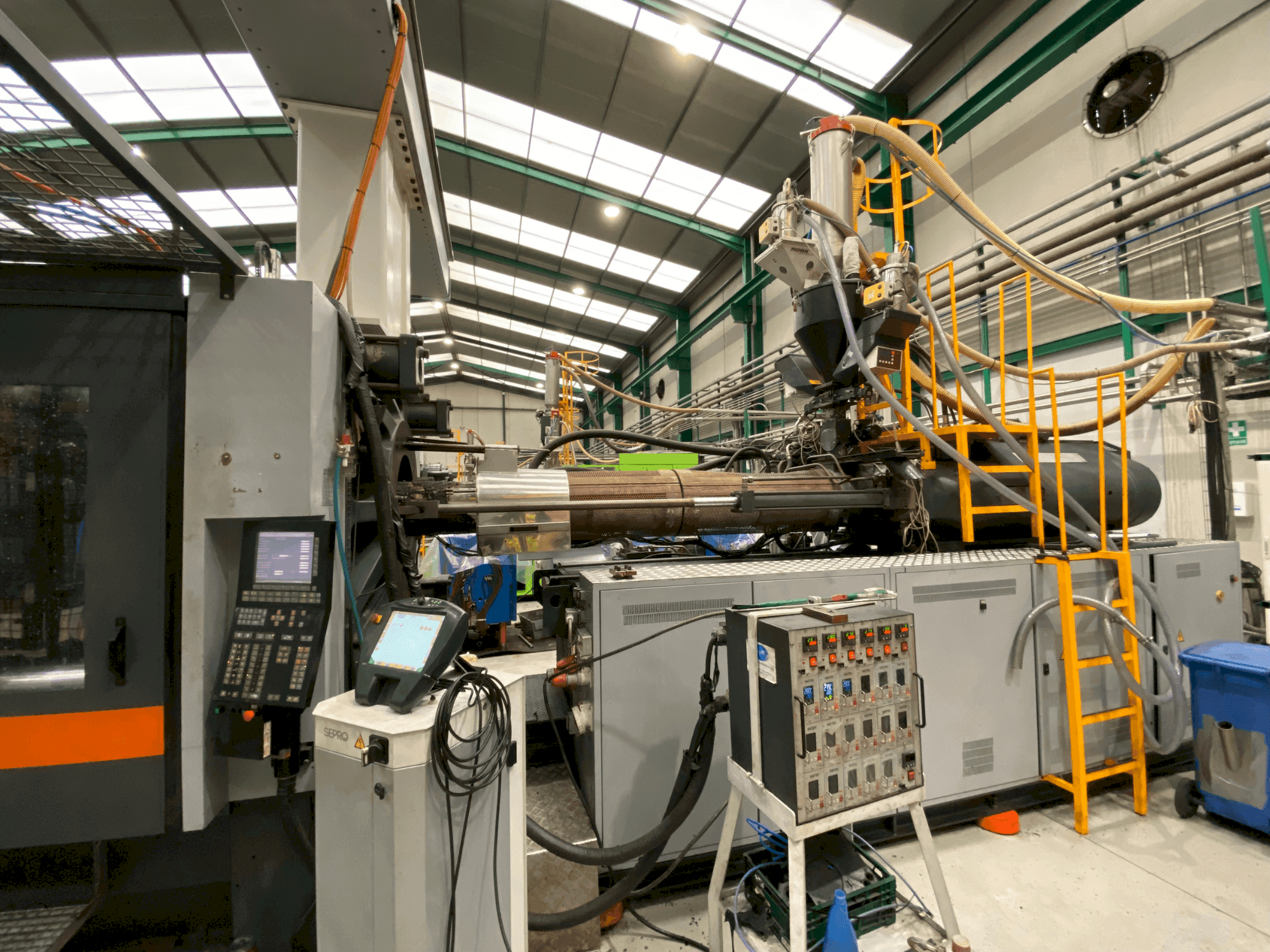 Prikaz stroja SANDRETTO MEGA TES 8200 sprijeda