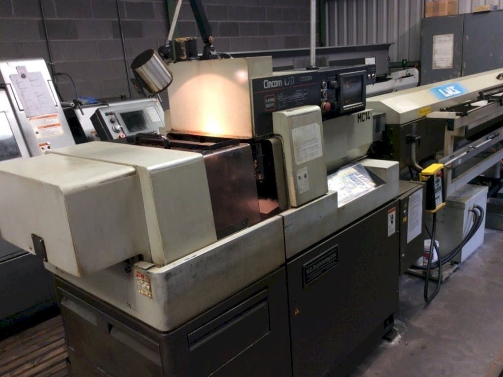 Prikaz stroja Citizen Cincom L320 sprijeda