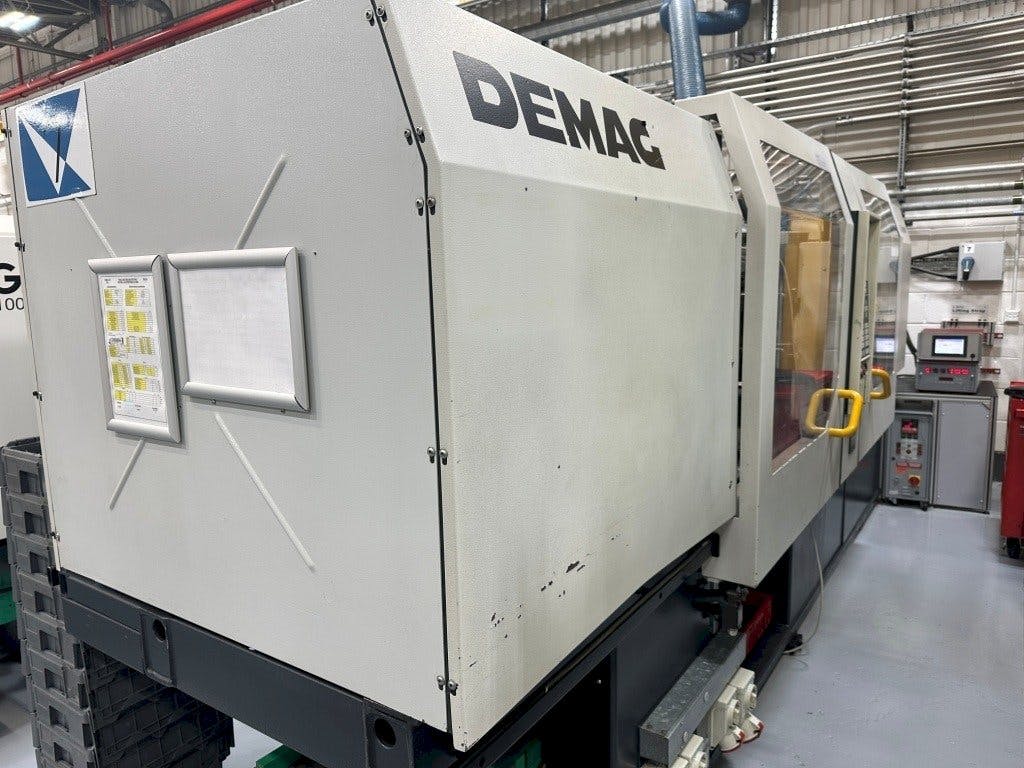 Prikaz lijeve strane  stroja DEMAG Ergotech System 1100-200