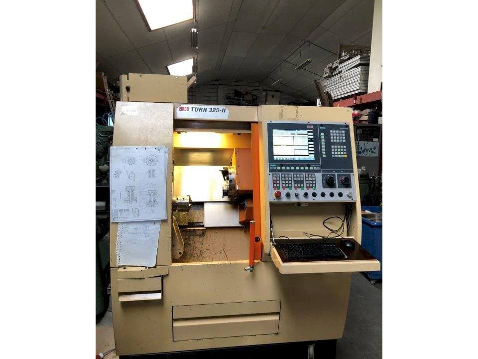 Prikaz stroja EMCO TURN 325-II sprijeda