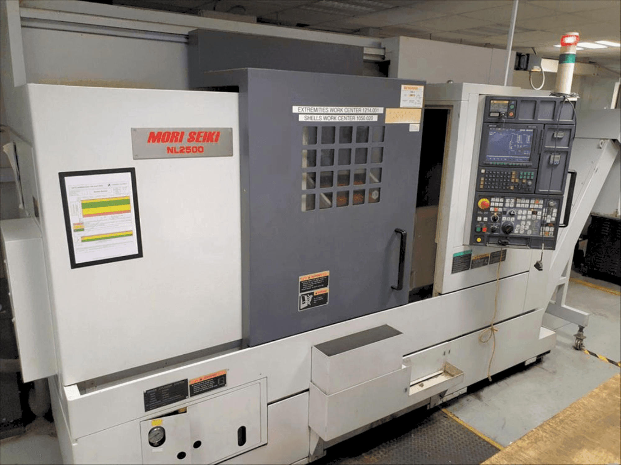 Prikaz stroja MORI SEIKI NL2500Y sprijeda