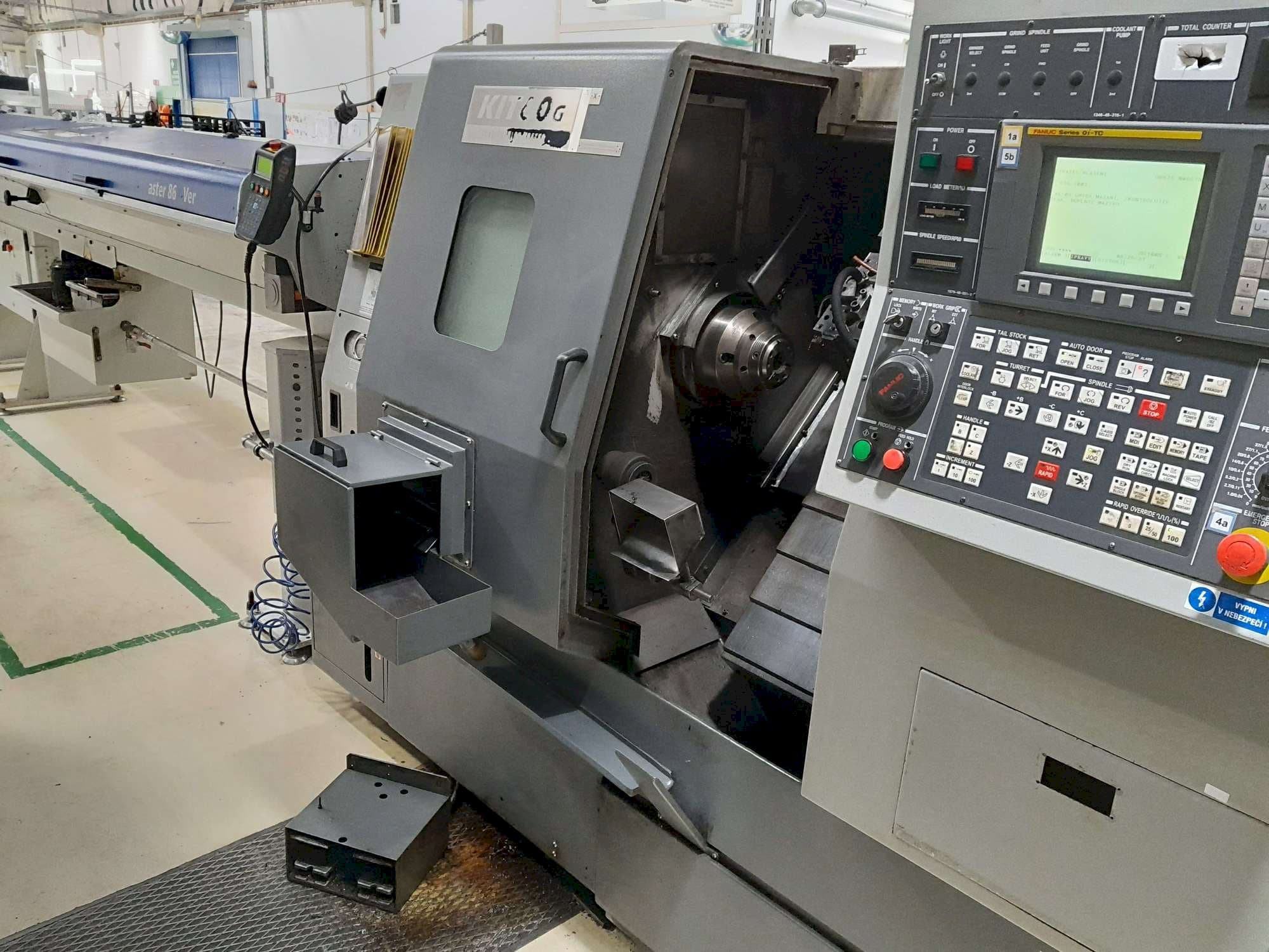 Prikaz stroja Hyundai Kia KIT60G sprijeda