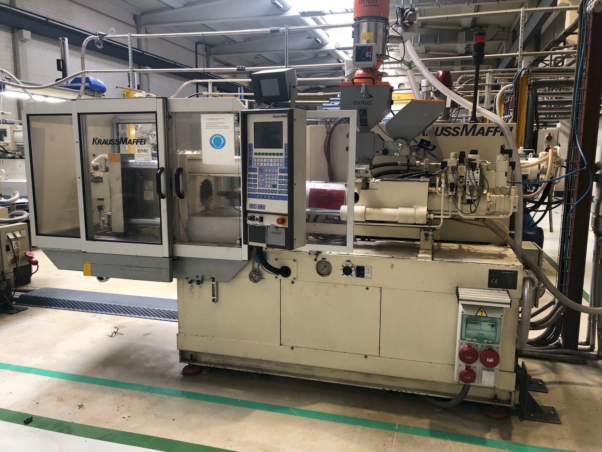 Prikaz stroja Krauss Maffei 50-190 C1 sprijeda