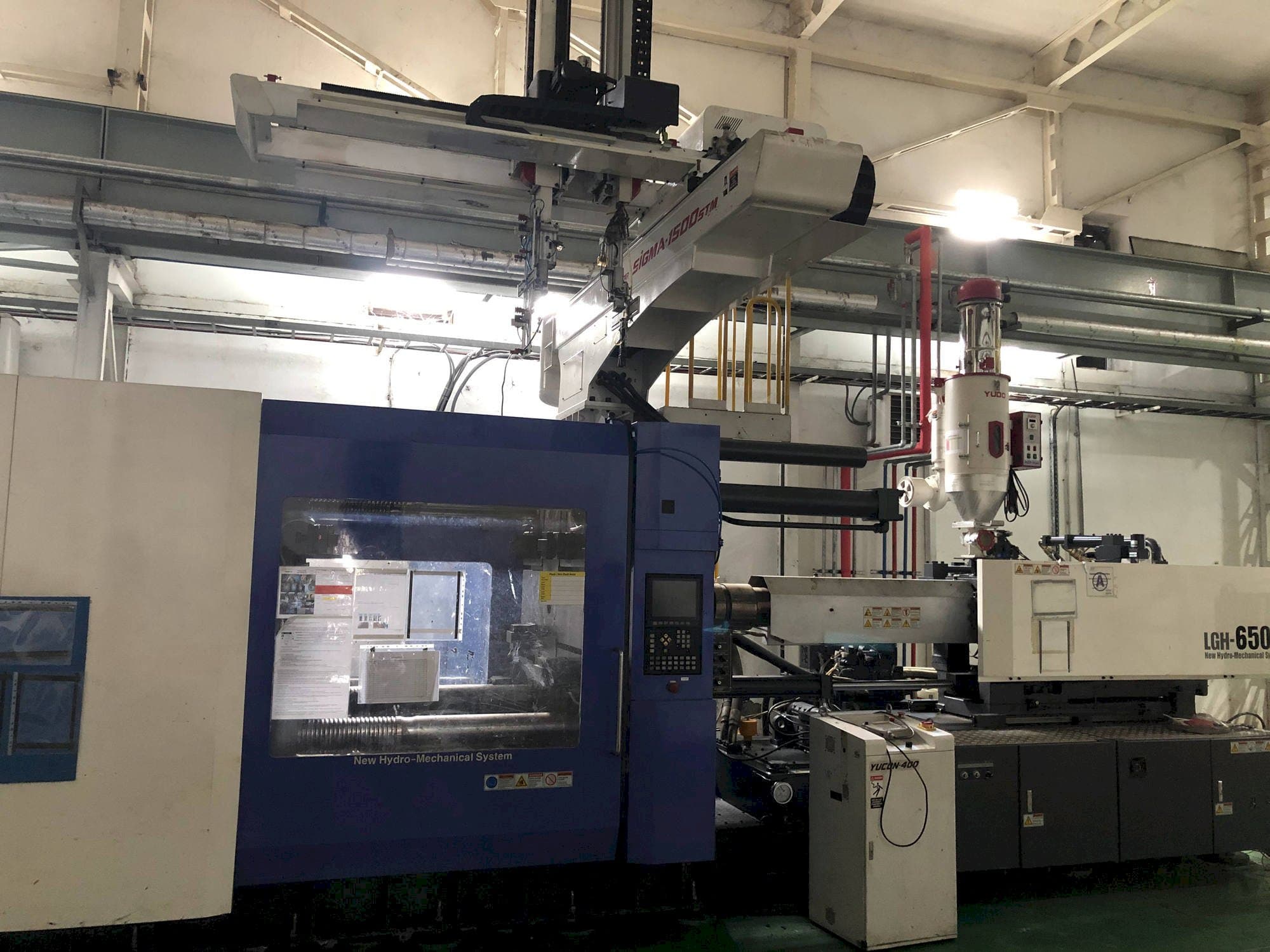 Prikaz stroja LG LGH-650M sprijeda