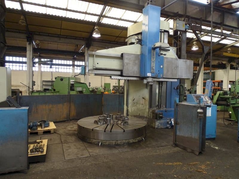 Prikaz stroja Berthiez BM 225 sprijeda