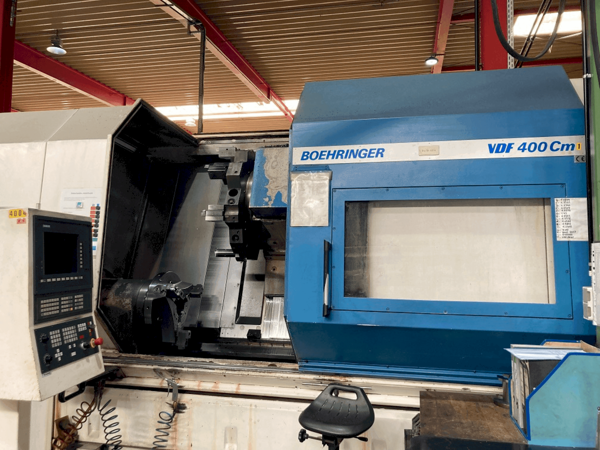 Prikaz stroja BOEHRINGER C400 sprijeda