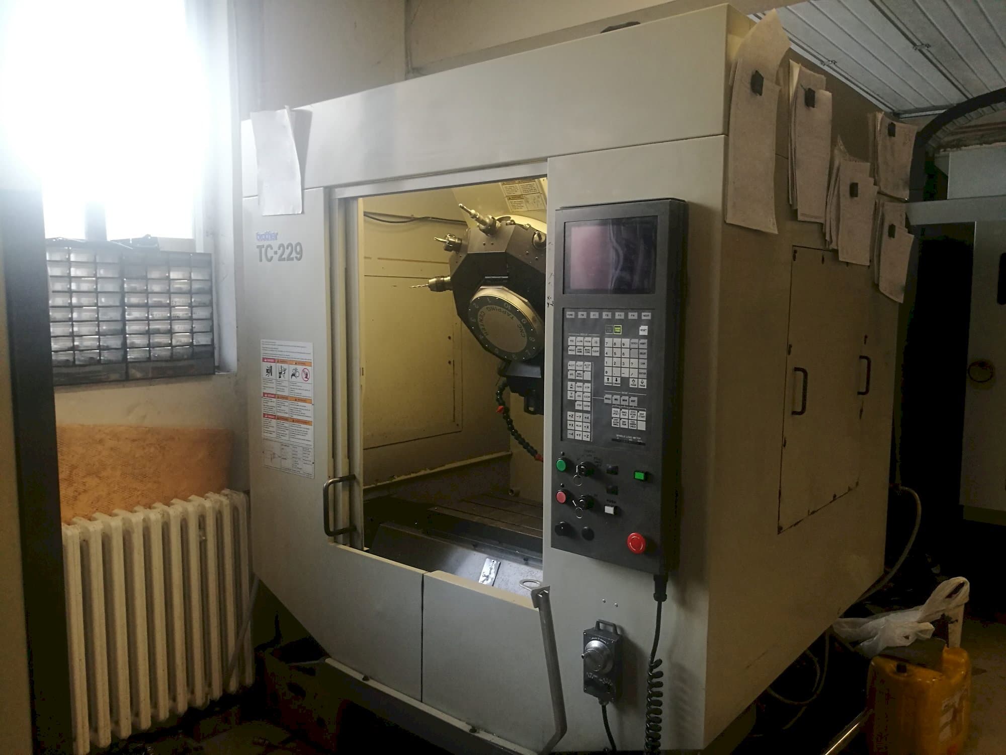 Prikaz  stroja Brother TC 229  sprijeda