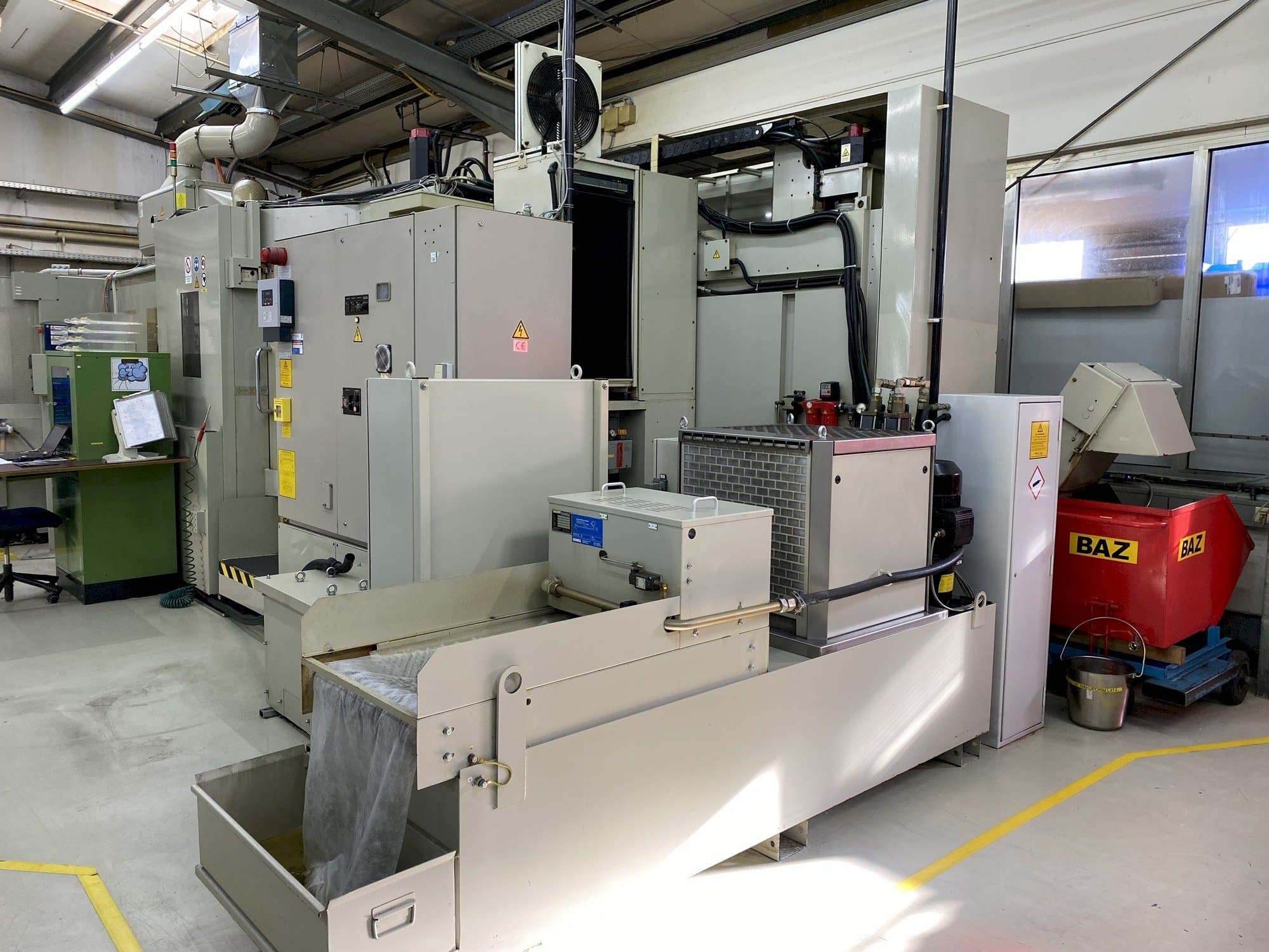 Prikaz stroja Mitsui Seiki HU50A sprijeda