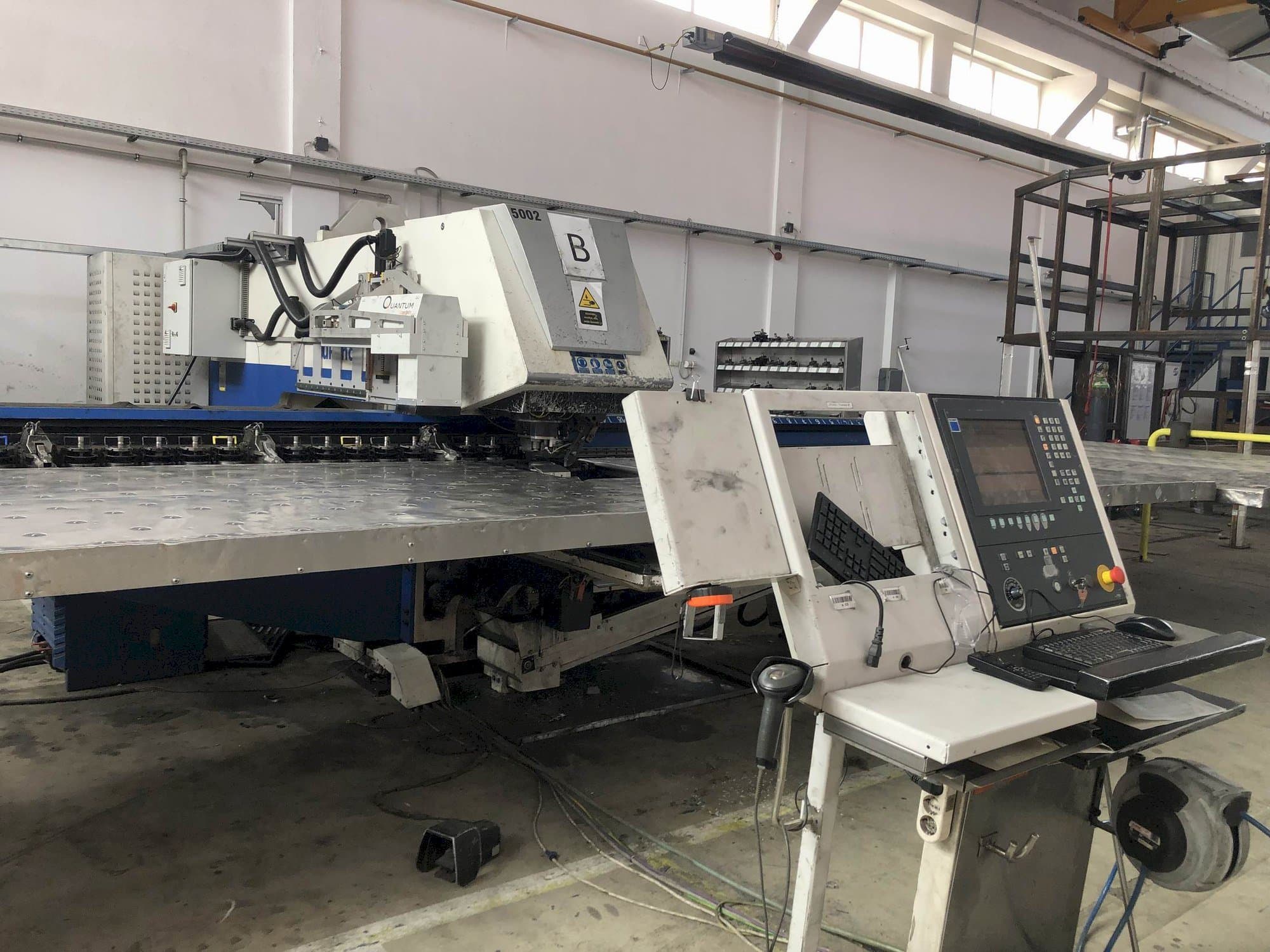 Prikaz  stroja Trumpf Trupunch 5000  sprijeda