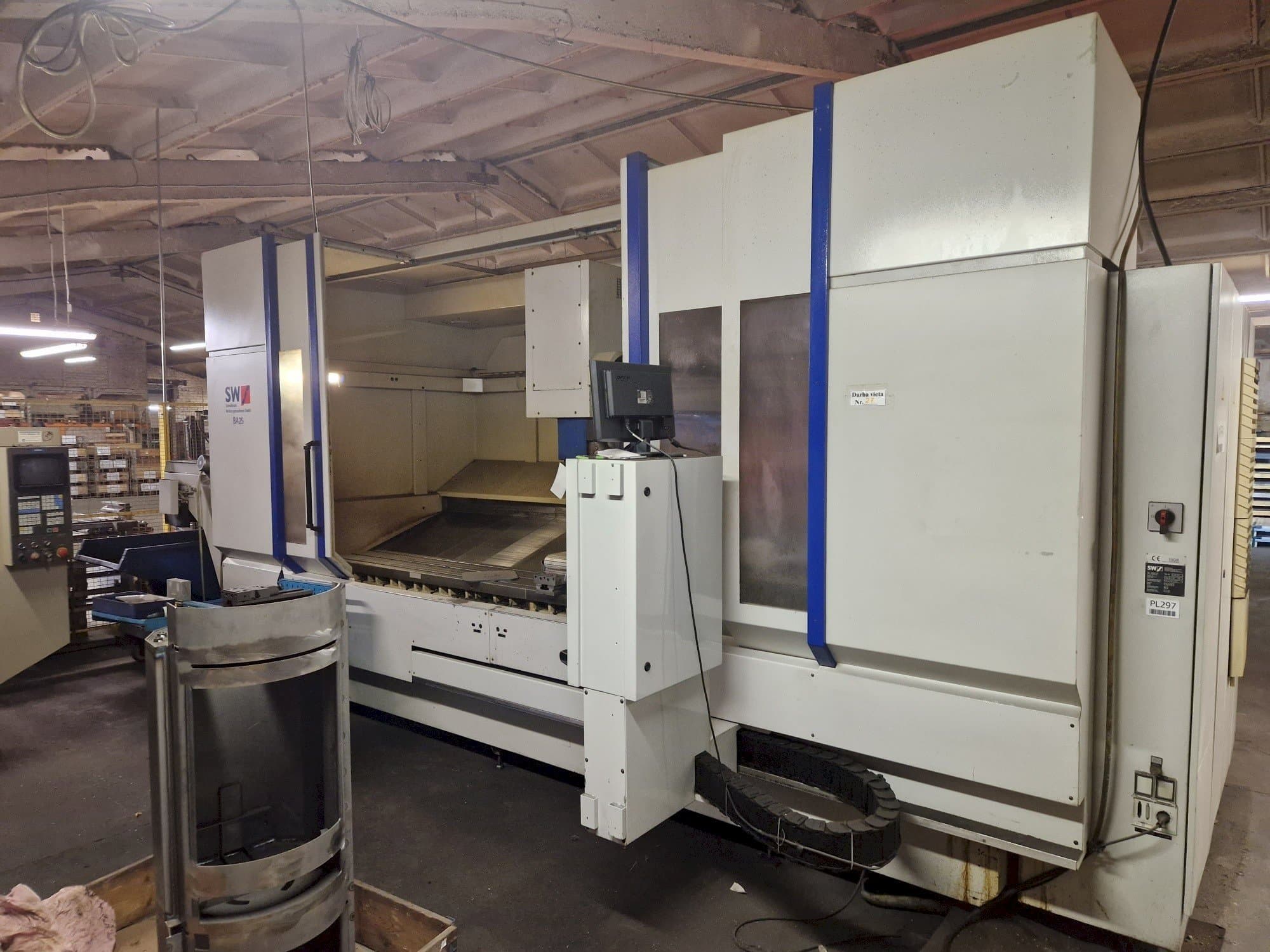 Prikaz stroja SW BA 25 sprijeda