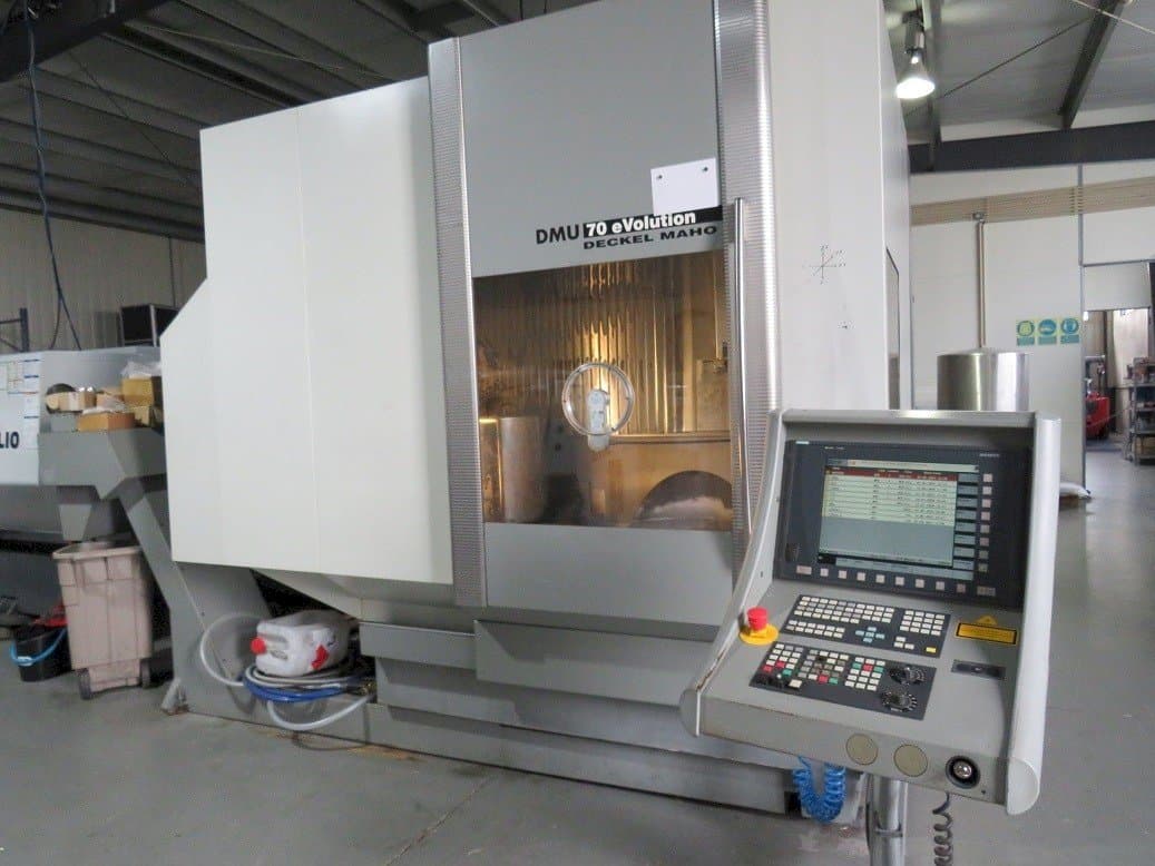 Prikaz stroja DECKEL MAHO DMU 70 eVolution sprijeda
