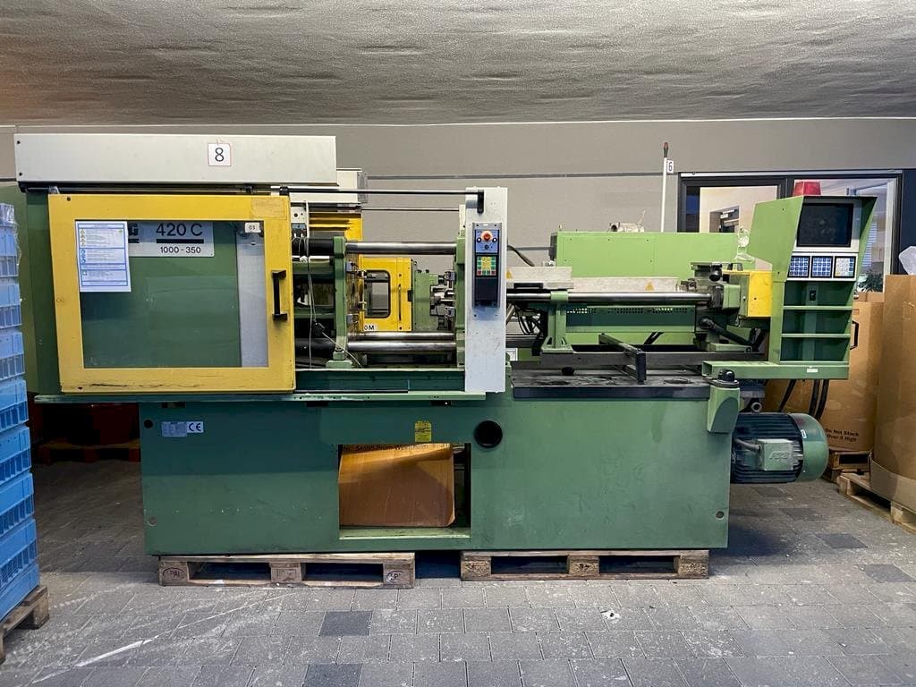 Prikaz stroja Arburg 420C mit sprijeda
