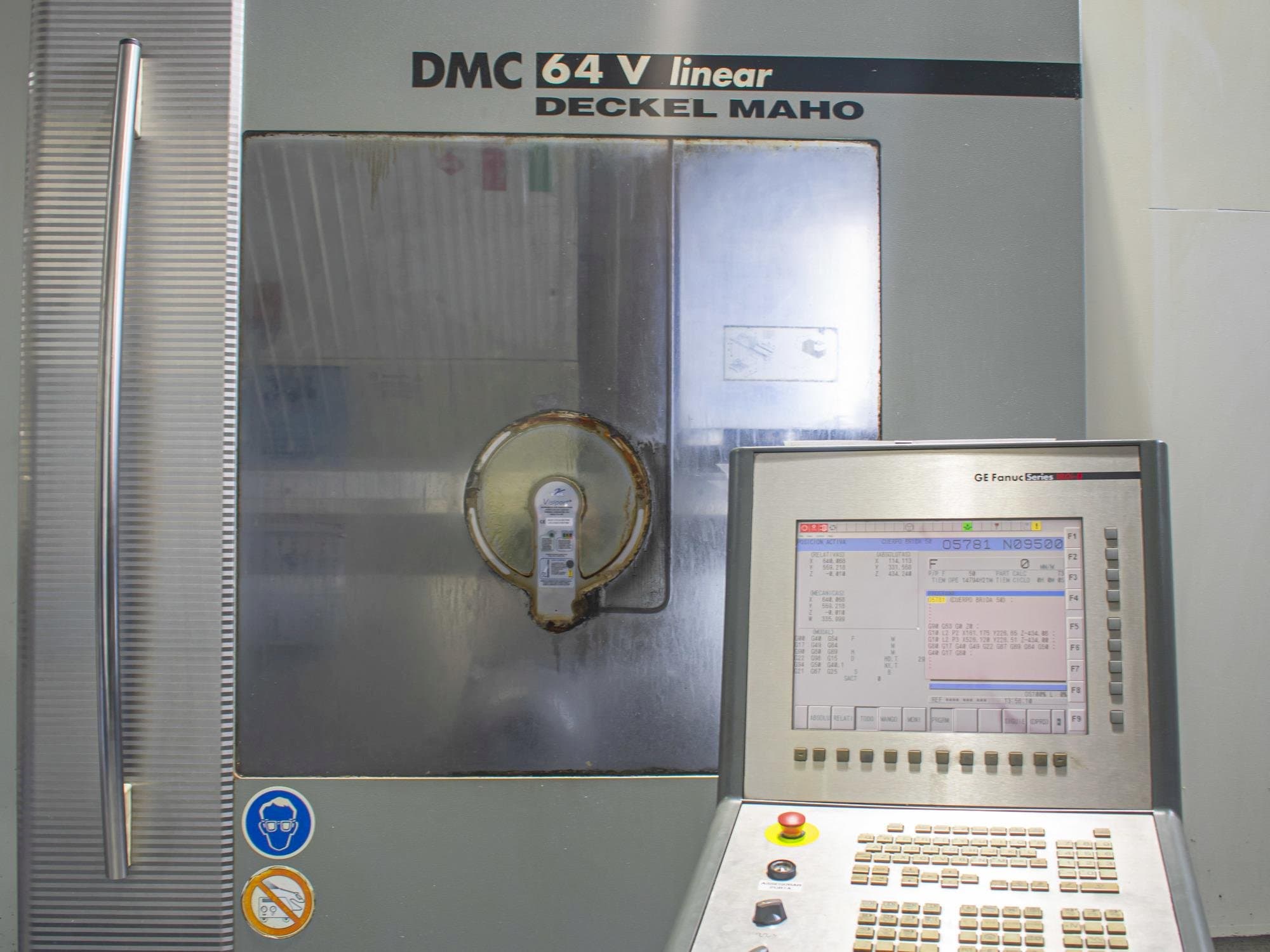 Prikaz stroja DECKEL MAHO DMC 64 V linear sprijeda