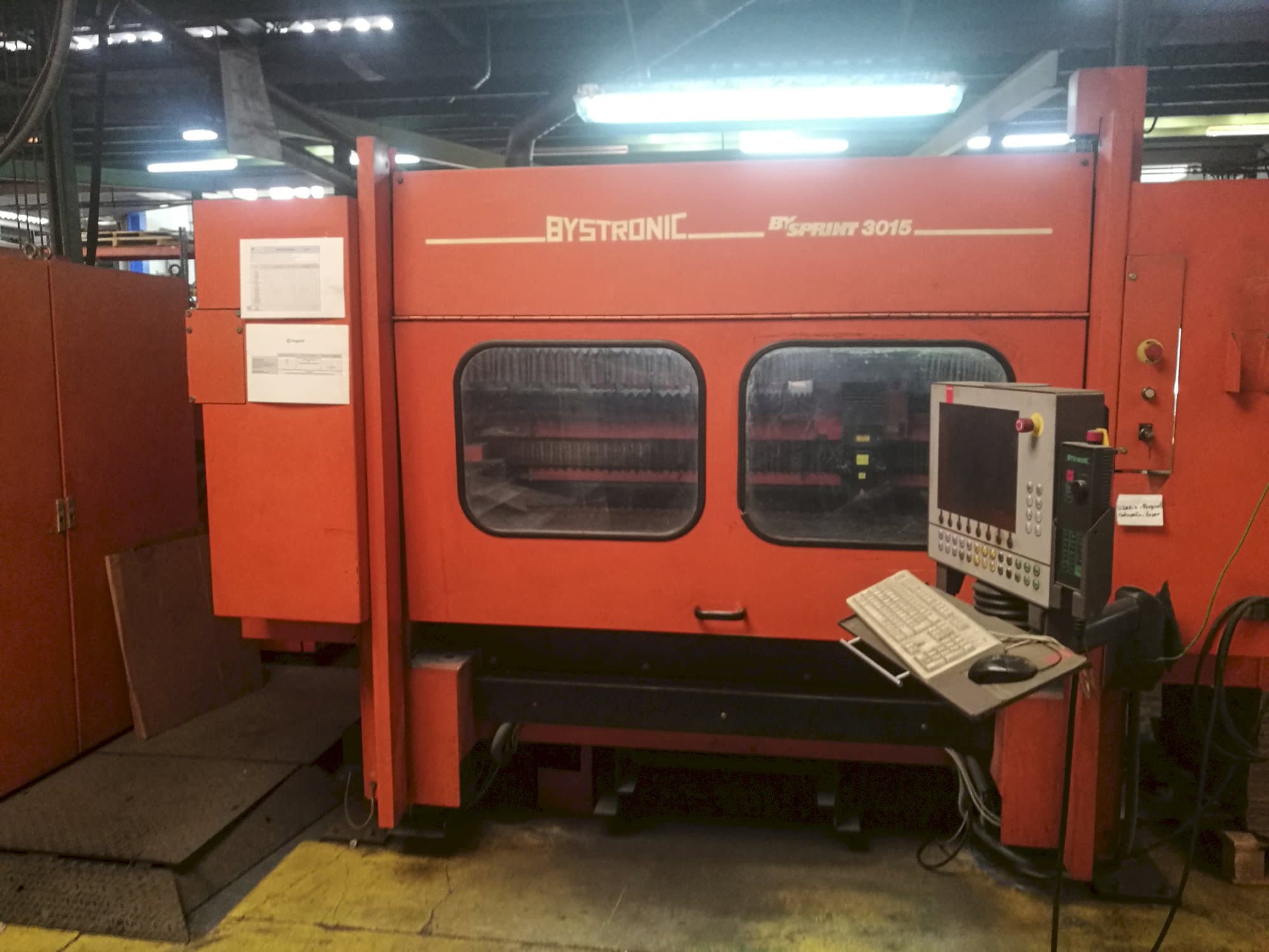 Prikaz  stroja Bystronic BySprint 3015 sprijeda