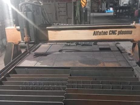 Prikaz stroja ALFATEC CNC 1,5x3M PROFI sprijeda