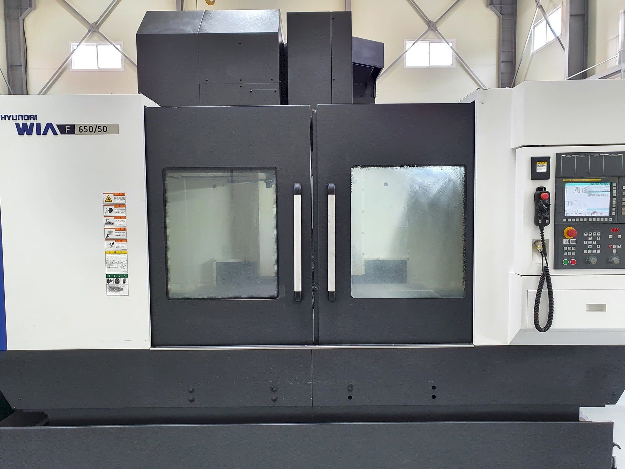 Prikaz stroja Hyundai Wia F650/50 sprijeda