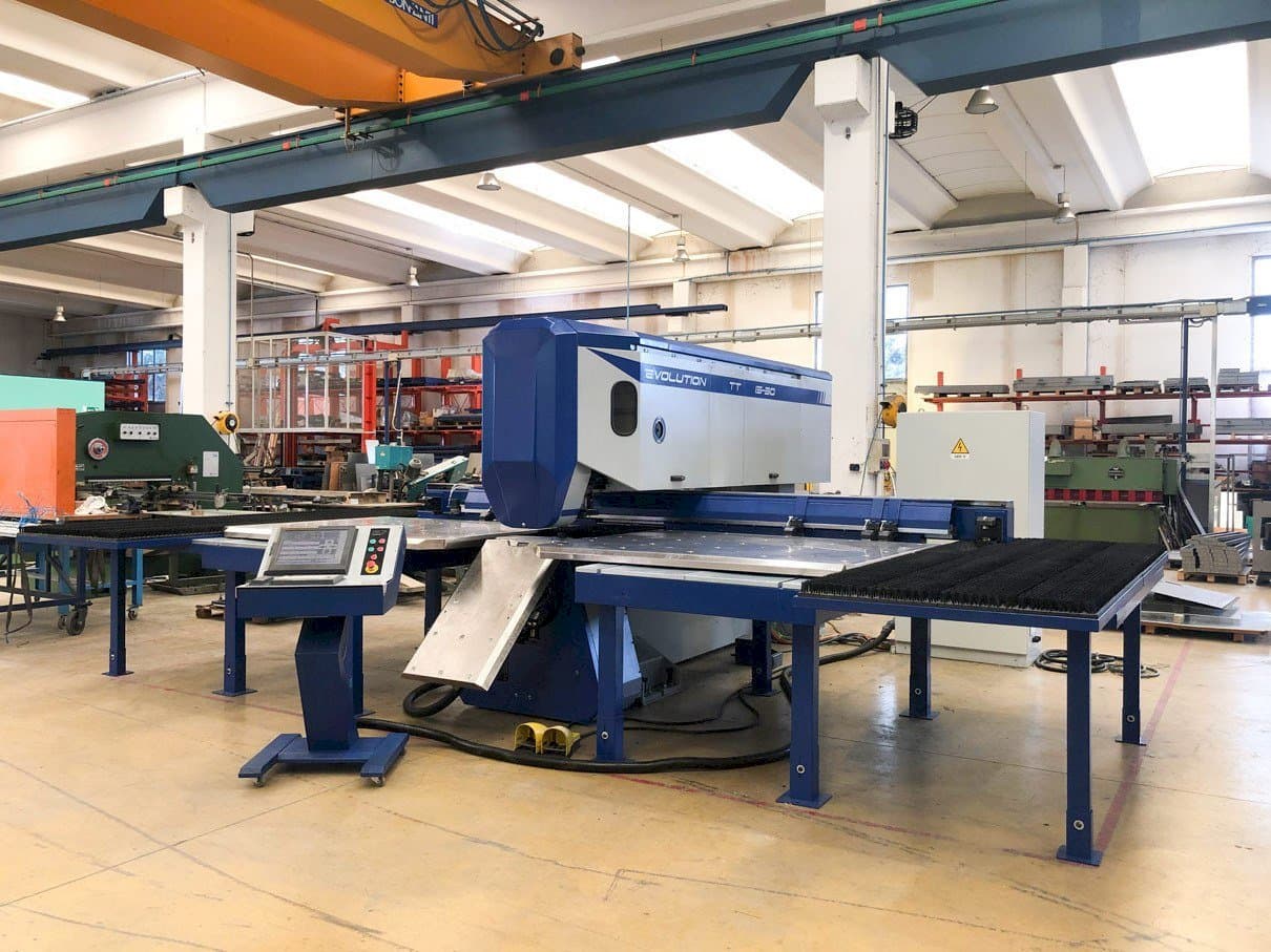 Prikaz stroja TECHNOLOGY EVOLUTION TT sprijeda