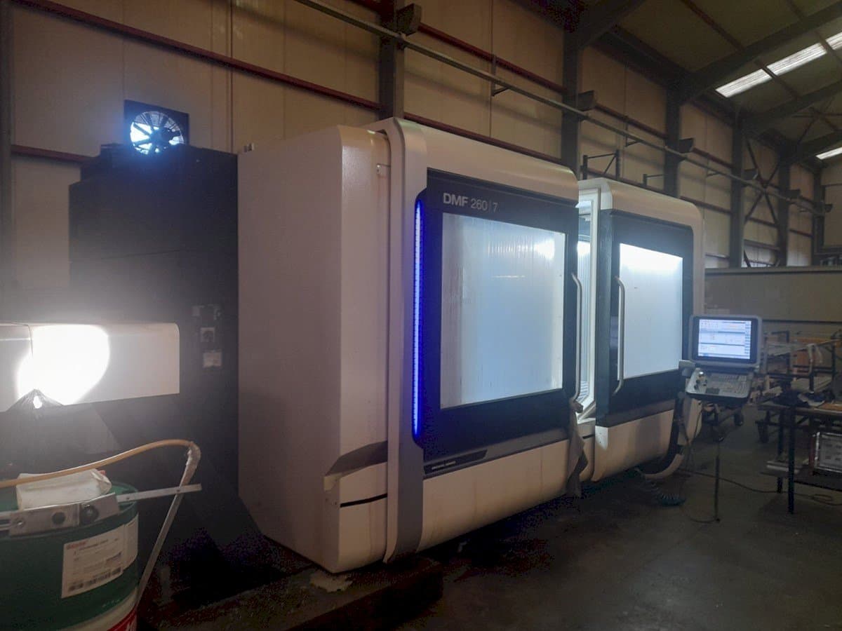 Prikaz stroja DMG MORI DMF 260-7 sprijeda