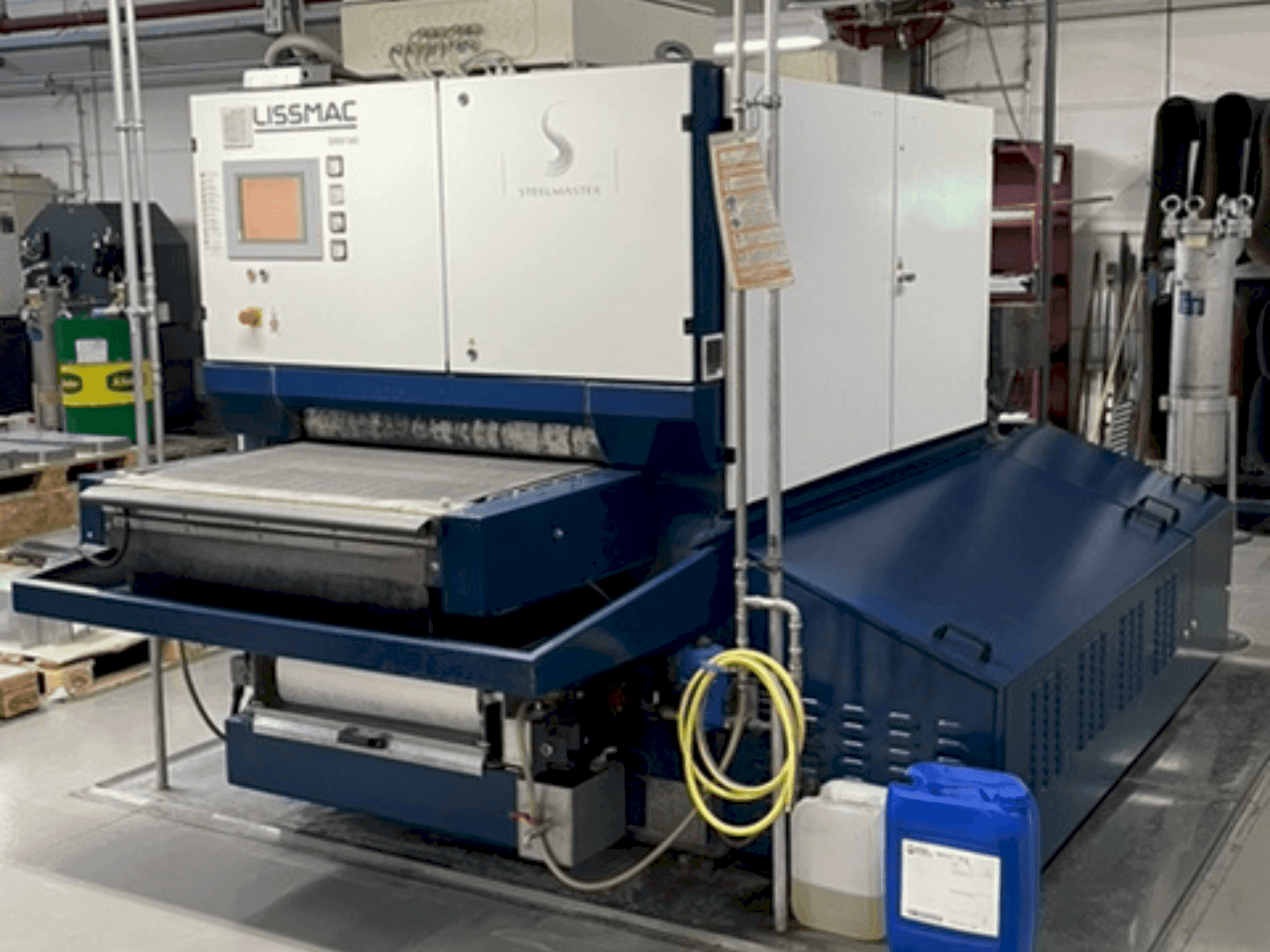 Prikaz  stroja LISSMAC SMW 543 RTTB  sprijeda