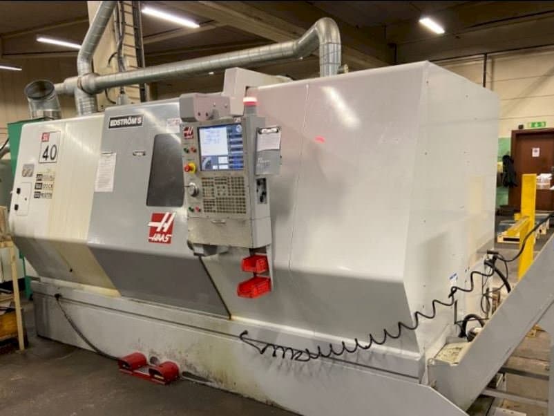 Prikaz stroja HAAS SL-40 sprijeda