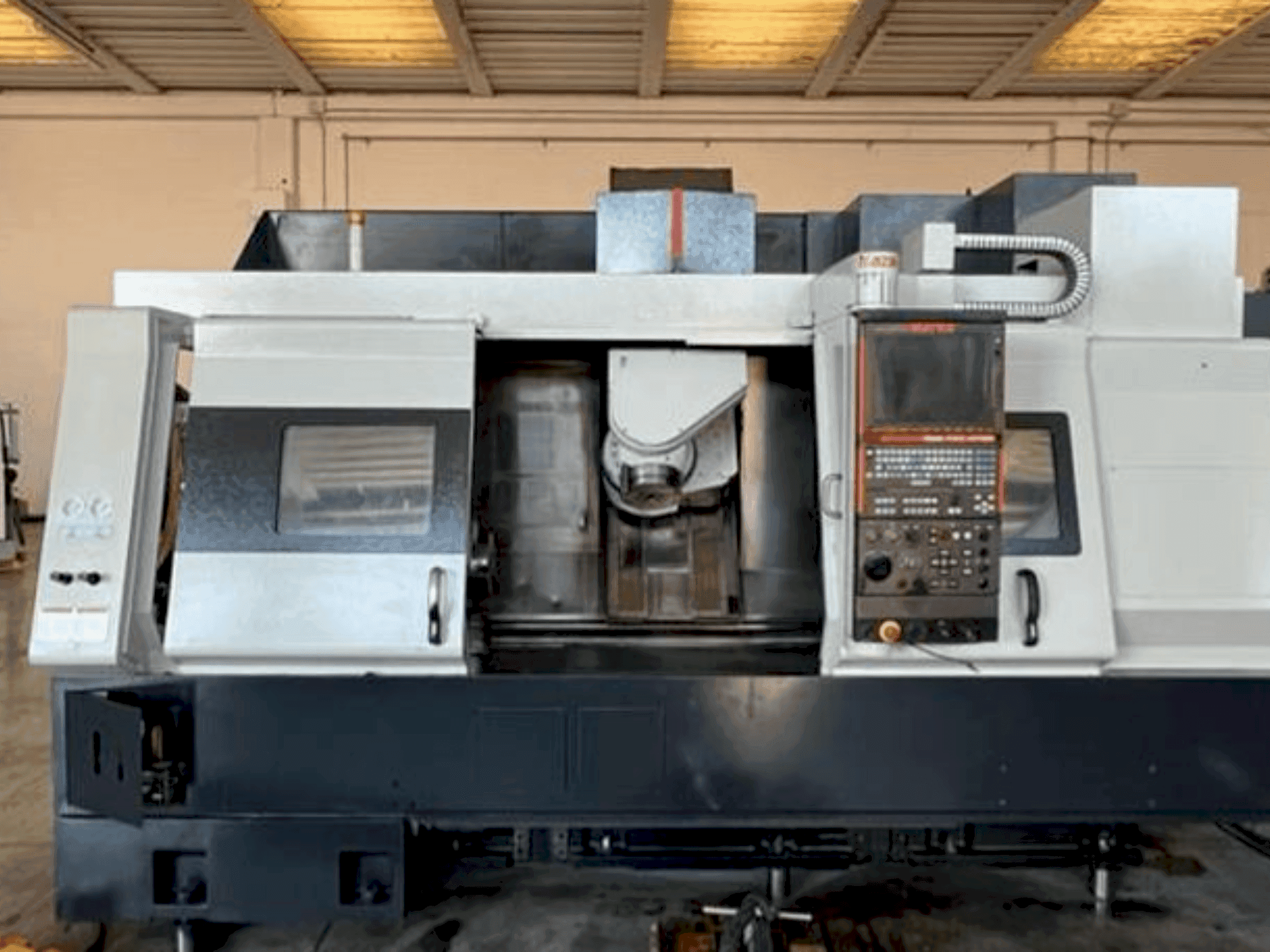 Prikaz  stroja Mazak INTEGREX 200 IV S (2007)  sprijeda