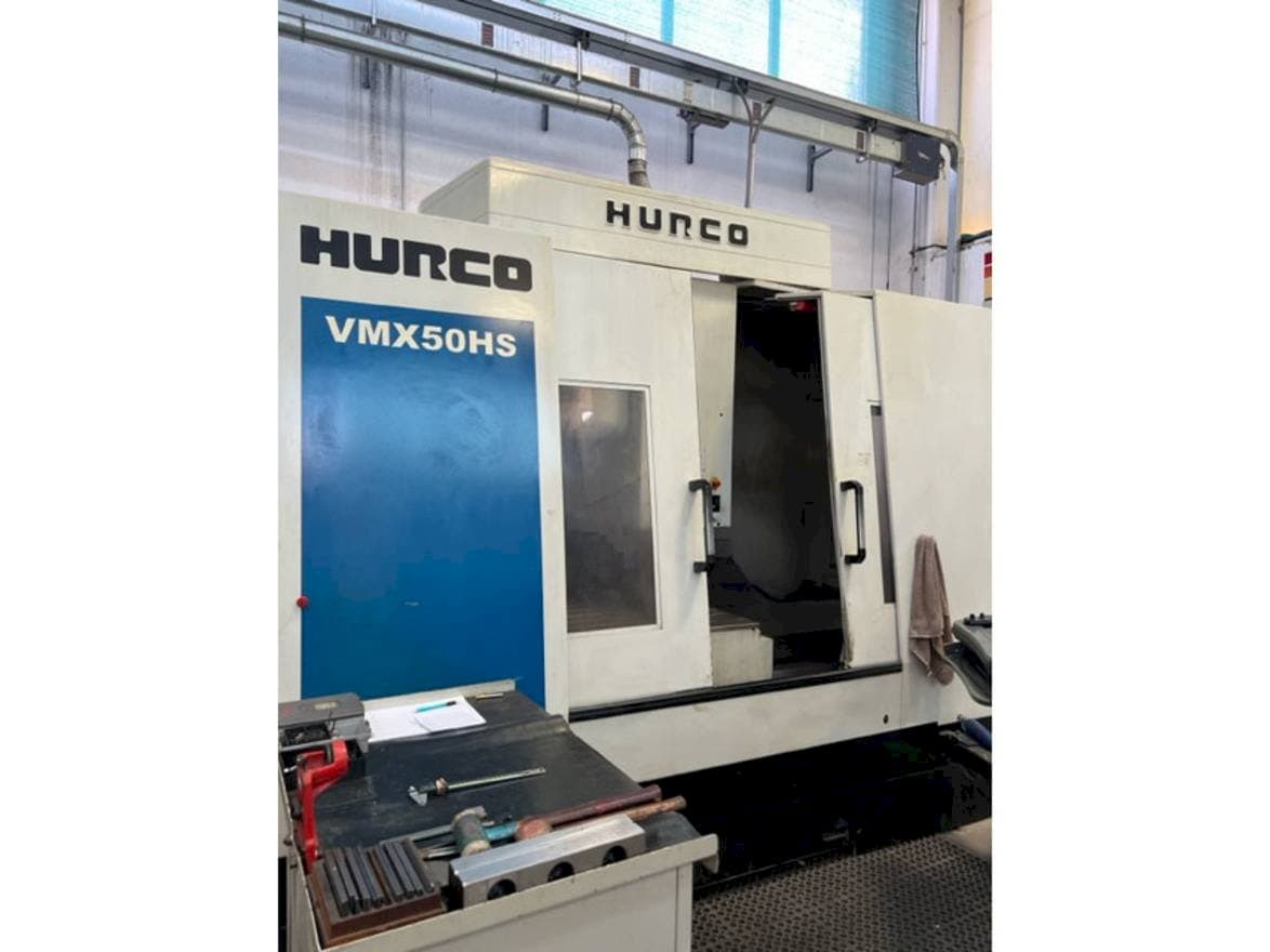 Prikaz  stroja Hurco VMX 50 HS  sprijeda