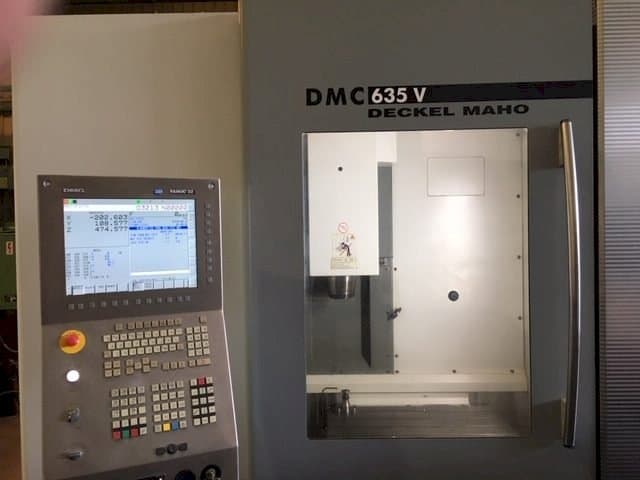 Prikaz stroja DECKEL MAHO DMC 635 V sprijeda