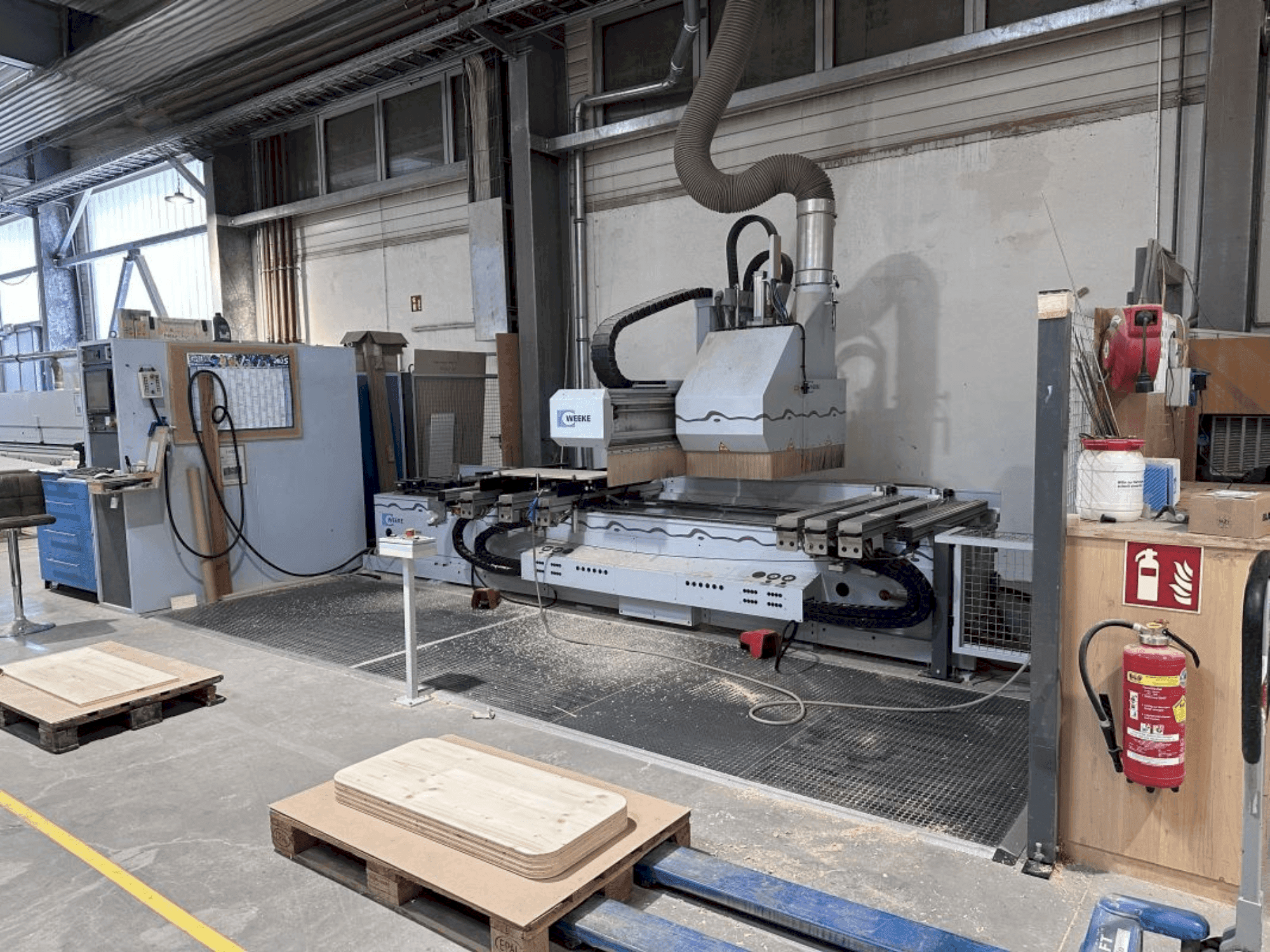 Prikaz stroja Weeke OPTIMAT BHC 550 sprijeda