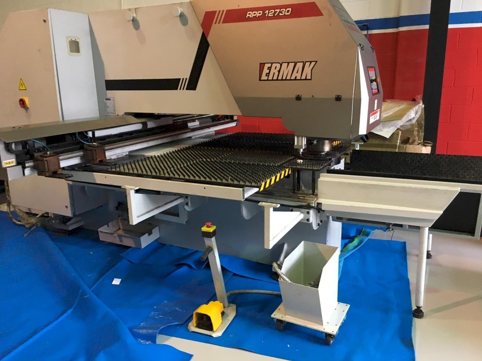 Prikaz  stroja ERMAKSAN RPP 12730  sprijeda