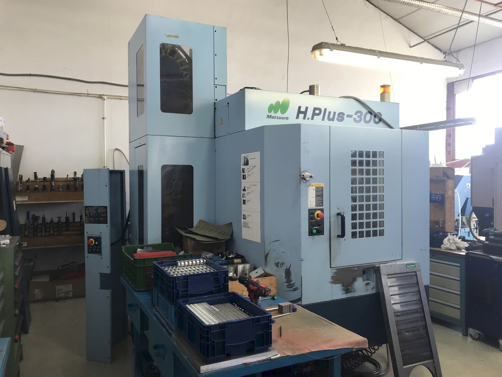 Prikaz stroja Matsuura H.PLUS-300 sprijeda
