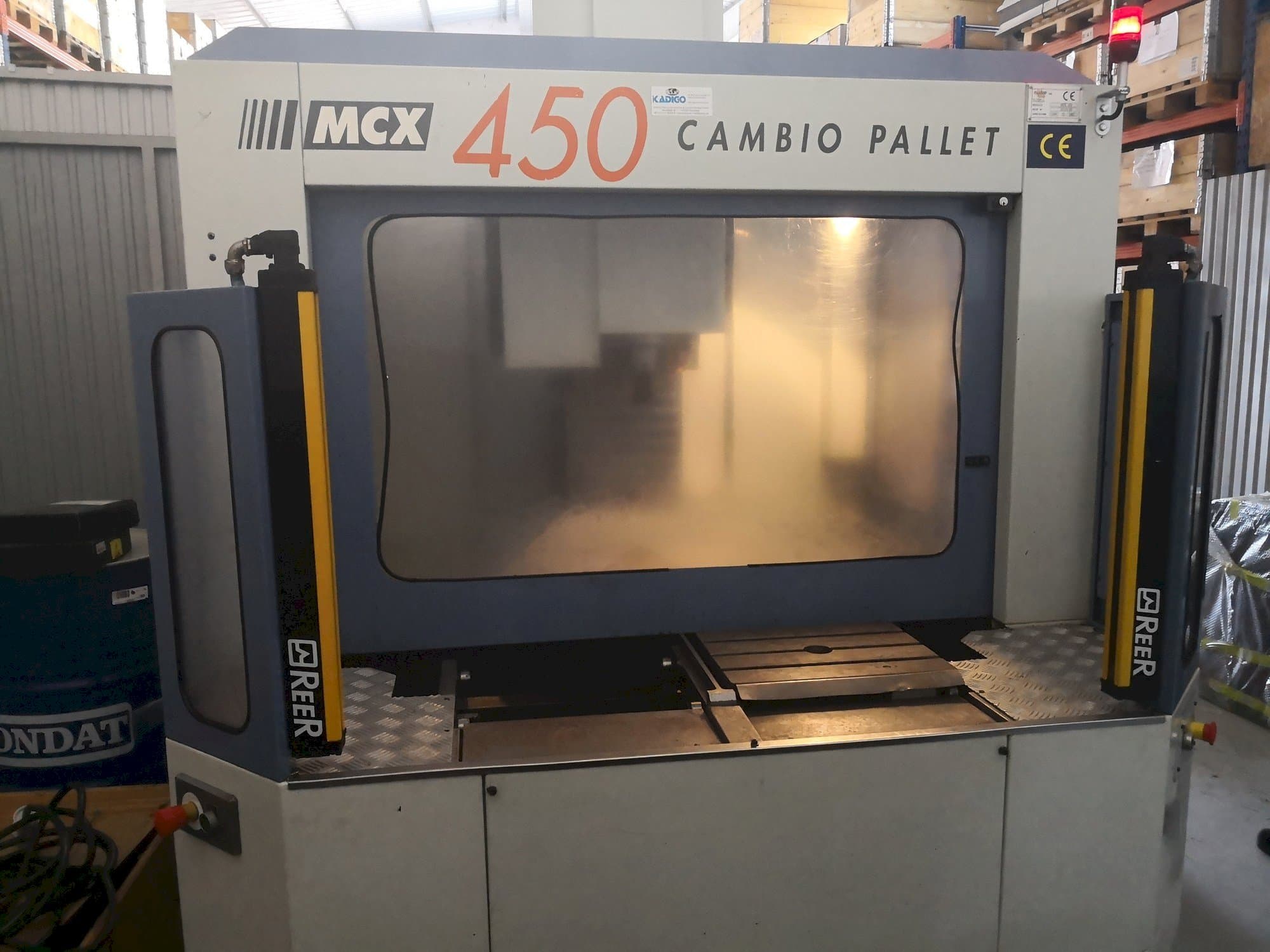 Prikaz stroja FAMUP MCX 450 sprijeda