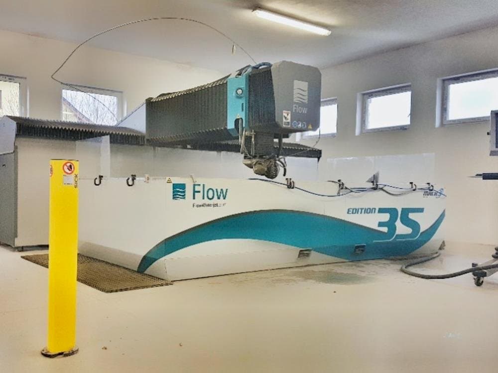 Prikaz stroja Flow MACH 3-4020b Edition 35 sprijeda