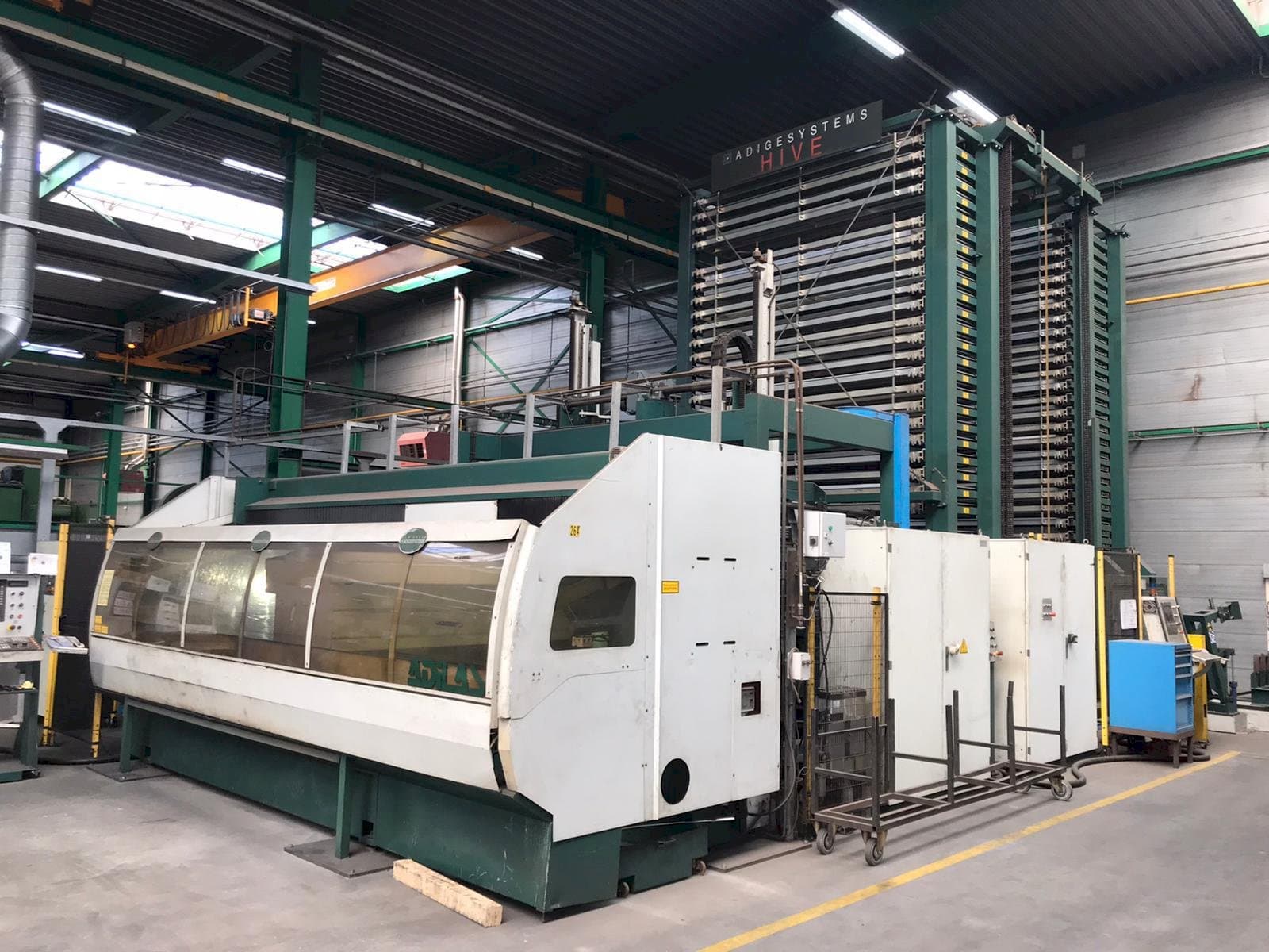 Prikaz  stroja BLM Adige Adilas 3,2kW CO2 laser 3015 + automation  sprijeda