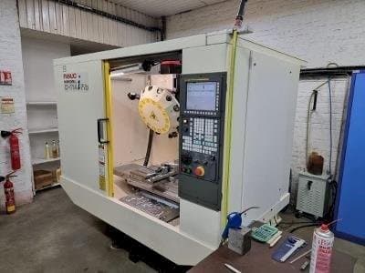 Prikaz desne strane stroja FANUC ROBODRILL α-T14iFib
